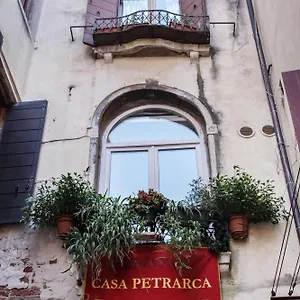  Отель Casa Petrarca